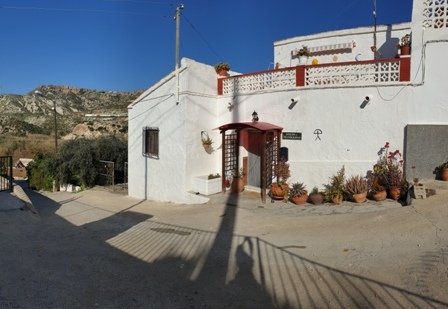 ml1091-Spacious village house in La Herreria.