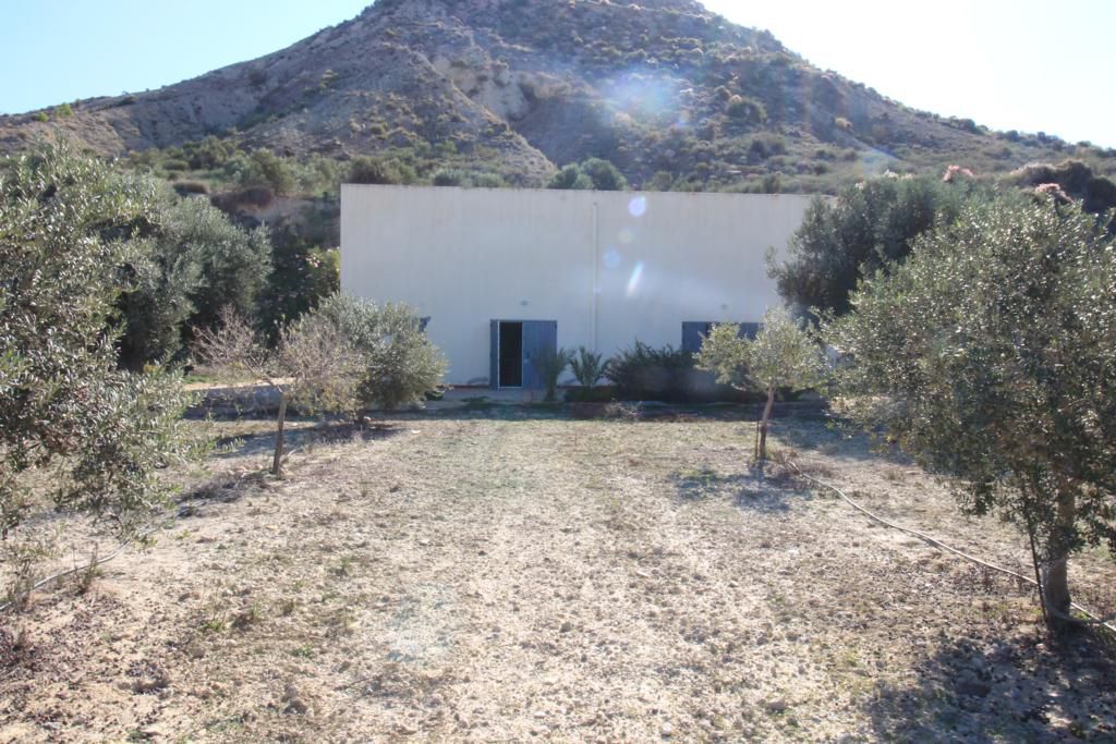 m1183-Huge property to finish in Mojacar