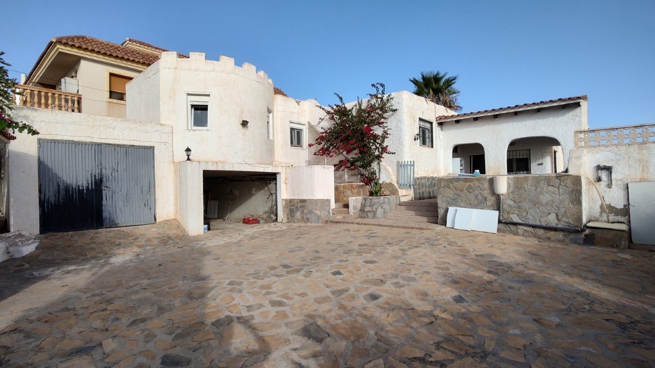m2103-Large villa with sea views in Mojacar.