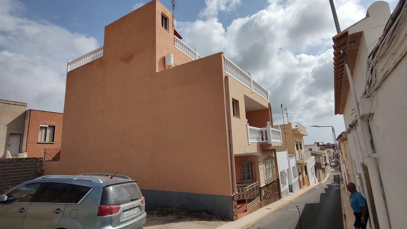m2123-Huge townhouse in Turre.