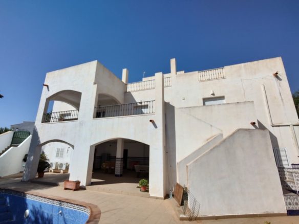 M1192 Mojacar Huge six bedroom villa in Mojacar