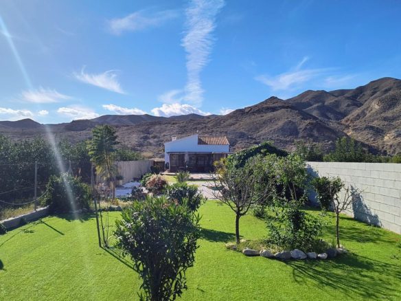 M2169 Cuevas de Almanzora – Immaculately presented cortijo