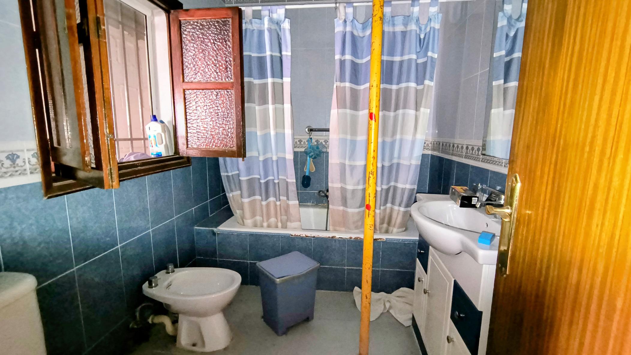 IMG_20250508_163956174_AE~2 m2181-Detached village house for renovation in Turre.