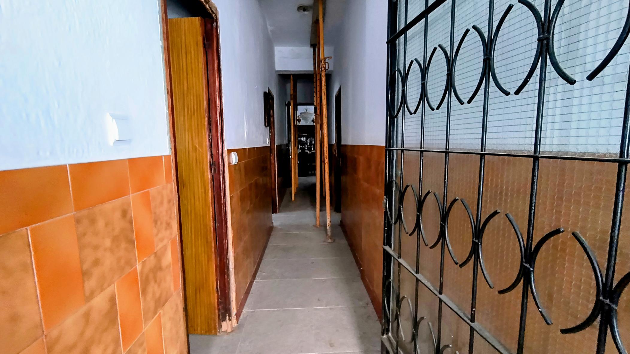 IMG_20250508_164105541_AE~2 m2181-Detached village house for renovation in Turre.