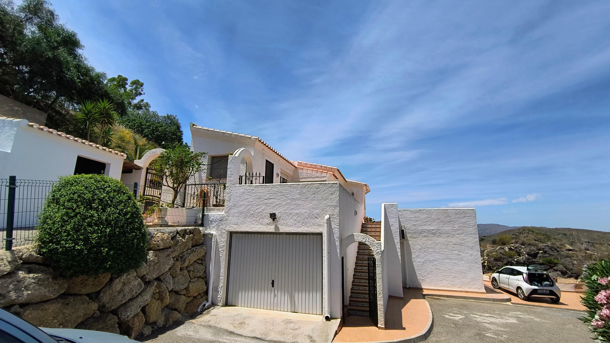 m2183-Large villa in Cortijo Cabrera, Turre.