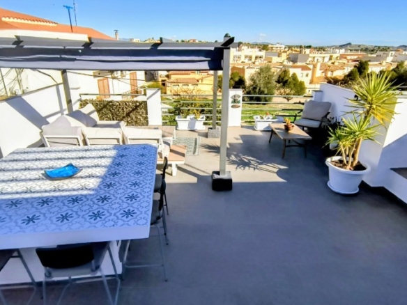 m2191-Modern townhouse in Turre with multiple terraces..