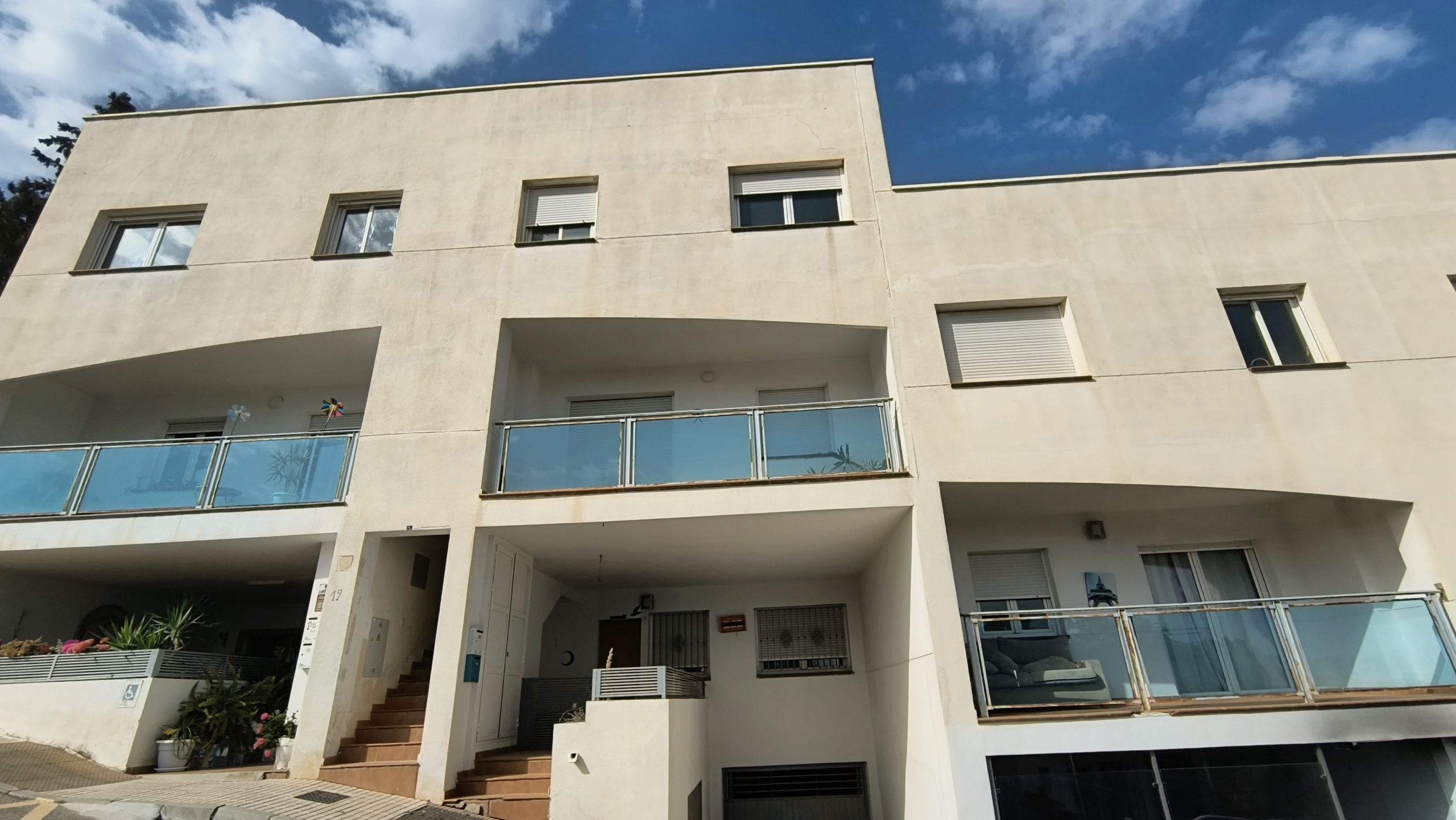 1000091804 m2195-Large penthouse in Turre