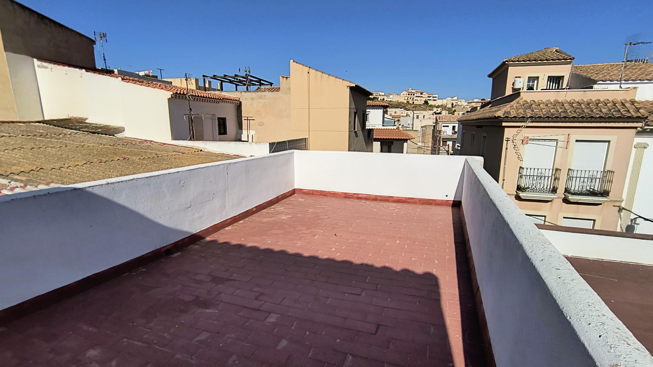 m2199-Townhouse is the centre of Turre with huge garage.